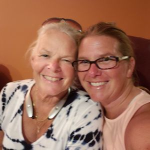 Meet your Posher, Cynthia